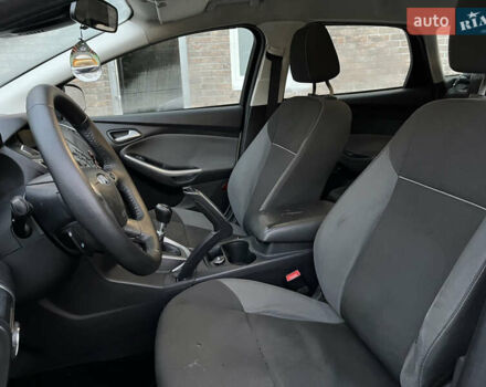 Белый Форд Фокус, объемом двигателя 1.56 л и пробегом 257 тыс. км за 5100 $, фото 49 на Automoto.ua