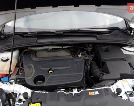 Белый Форд Фокус, объемом двигателя 2 л и пробегом 325 тыс. км за 6999 $, фото 10 на Automoto.ua