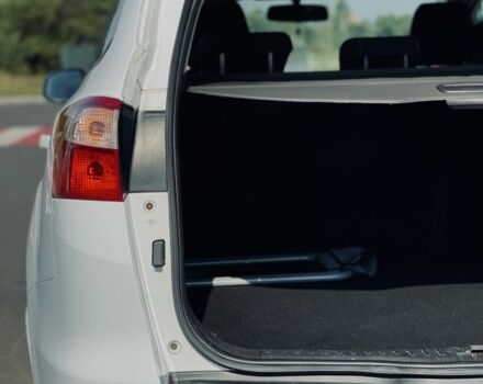 Белый Форд Фокус, объемом двигателя 1.6 л и пробегом 230 тыс. км за 5900 $, фото 3 на Automoto.ua