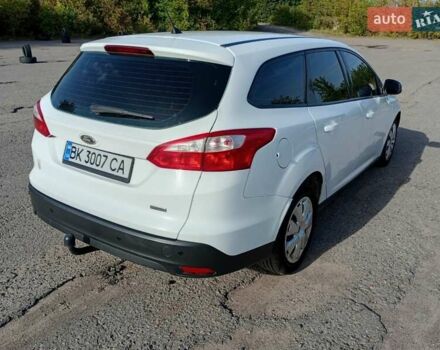 Белый Форд Фокус, объемом двигателя 1.6 л и пробегом 222 тыс. км за 6000 $, фото 2 на Automoto.ua