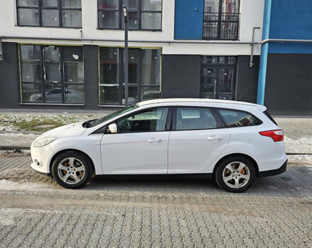 Белый Форд Фокус, объемом двигателя 1.56 л и пробегом 300 тыс. км за 5100 $, фото 5 на Automoto.ua