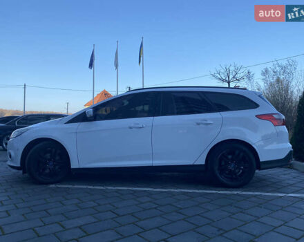 Белый Форд Фокус, объемом двигателя 1.6 л и пробегом 260 тыс. км за 7000 $, фото 4 на Automoto.ua