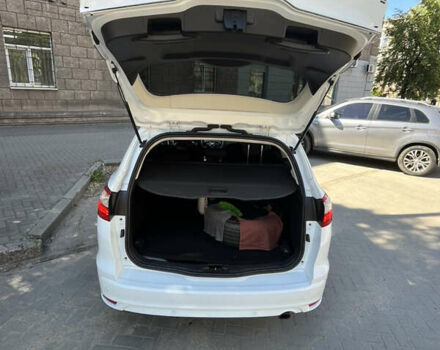 Белый Форд Фокус, объемом двигателя 1.6 л и пробегом 134 тыс. км за 7500 $, фото 5 на Automoto.ua