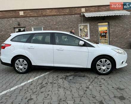 Белый Форд Фокус, объемом двигателя 1.56 л и пробегом 257 тыс. км за 5100 $, фото 6 на Automoto.ua
