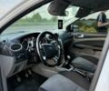 Білий Форд Фокус, об'ємом двигуна 1.6 л та пробігом 200 тис. км за 4200 $, фото 5 на Automoto.ua