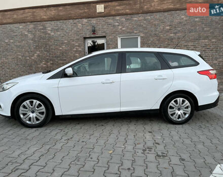 Белый Форд Фокус, объемом двигателя 1.56 л и пробегом 257 тыс. км за 5100 $, фото 5 на Automoto.ua