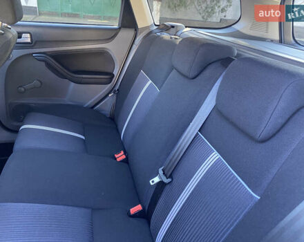 Белый Форд Фокус, объемом двигателя 1.6 л и пробегом 171 тыс. км за 6300 $, фото 13 на Automoto.ua