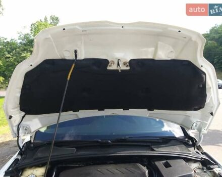 Білий Форд Фокус, об'ємом двигуна 1.59 л та пробігом 288 тис. км за 6001 $, фото 2 на Automoto.ua