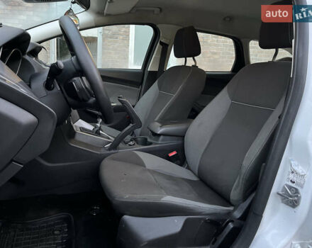 Белый Форд Фокус, объемом двигателя 1.56 л и пробегом 257 тыс. км за 5100 $, фото 37 на Automoto.ua