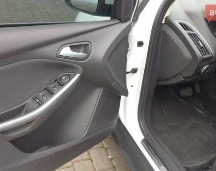 Белый Форд Фокус, объемом двигателя 2 л и пробегом 325 тыс. км за 6999 $, фото 13 на Automoto.ua