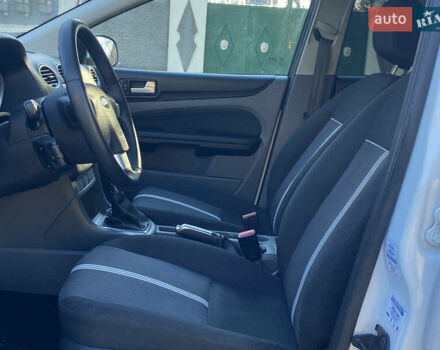 Белый Форд Фокус, объемом двигателя 1.6 л и пробегом 171 тыс. км за 6300 $, фото 11 на Automoto.ua