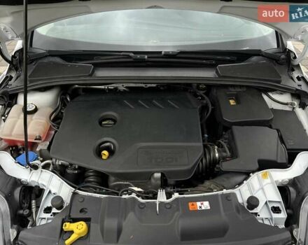 Білий Форд Фокус, об'ємом двигуна 1.6 л та пробігом 211 тис. км за 8750 $, фото 144 на Automoto.ua