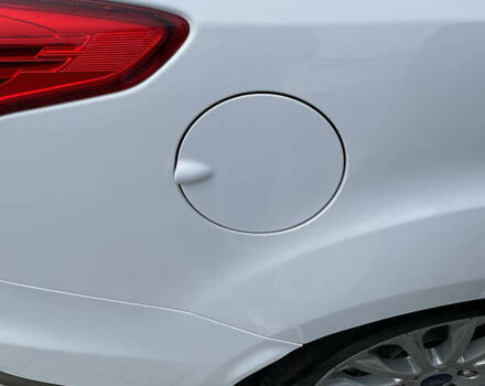 Білий Форд Фокус, об'ємом двигуна 2 л та пробігом 182 тис. км за 9800 $, фото 32 на Automoto.ua