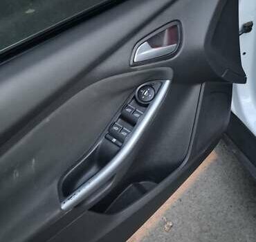 Білий Форд Фокус, об'ємом двигуна 1.6 л та пробігом 230 тис. км за 6900 $, фото 5 на Automoto.ua