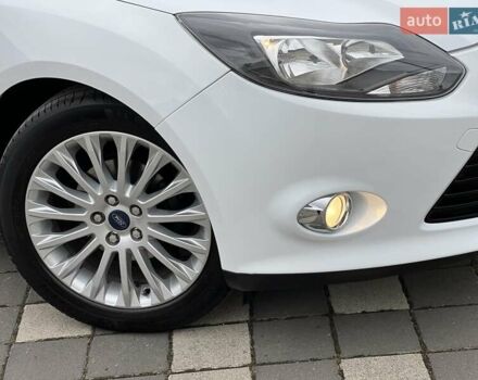 Білий Форд Фокус, об'ємом двигуна 1.6 л та пробігом 211 тис. км за 8750 $, фото 10 на Automoto.ua