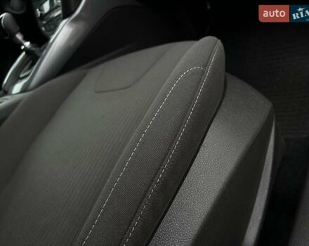 Білий Форд Фокус, об'ємом двигуна 1.6 л та пробігом 211 тис. км за 8750 $, фото 97 на Automoto.ua