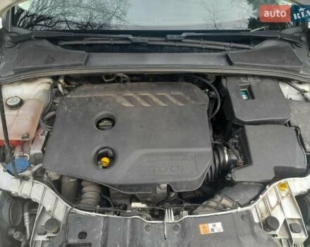 Белый Форд Фокус, объемом двигателя 1.6 л и пробегом 293 тыс. км за 8100 $, фото 18 на Automoto.ua