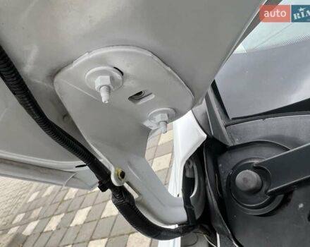 Білий Форд Фокус, об'ємом двигуна 1.6 л та пробігом 211 тис. км за 8750 $, фото 143 на Automoto.ua