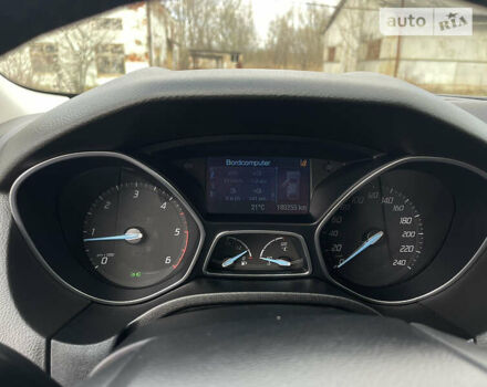 Білий Форд Фокус, об'ємом двигуна 2 л та пробігом 182 тис. км за 9800 $, фото 9 на Automoto.ua