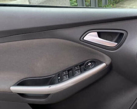 Белый Форд Фокус, объемом двигателя 2 л и пробегом 227 тыс. км за 7500 $, фото 15 на Automoto.ua