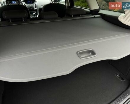 Білий Форд Фокус, об'ємом двигуна 1.6 л та пробігом 211 тис. км за 8750 $, фото 137 на Automoto.ua