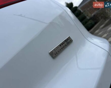 Білий Форд Фокус, об'ємом двигуна 1.6 л та пробігом 211 тис. км за 8750 $, фото 66 на Automoto.ua