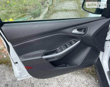 Білий Форд Фокус, об'ємом двигуна 2 л та пробігом 182 тис. км за 9800 $, фото 11 на Automoto.ua