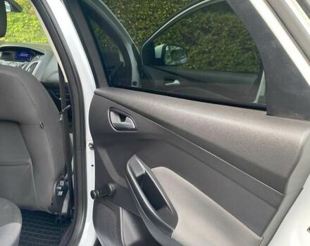 Белый Форд Фокус, объемом двигателя 1.56 л и пробегом 240 тыс. км за 6200 $, фото 10 на Automoto.ua