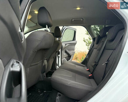 Белый Форд Фокус, объемом двигателя 1.6 л и пробегом 192 тыс. км за 7300 $, фото 28 на Automoto.ua