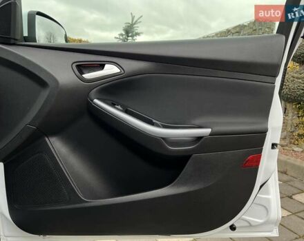 Білий Форд Фокус, об'ємом двигуна 1.6 л та пробігом 211 тис. км за 8750 $, фото 89 на Automoto.ua