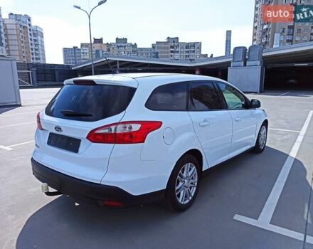 Белый Форд Фокус, объемом двигателя 1.56 л и пробегом 254 тыс. км за 6999 $, фото 2 на Automoto.ua