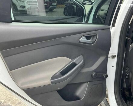 Білий Форд Фокус, об'ємом двигуна 1.6 л та пробігом 263 тис. км за 6790 $, фото 23 на Automoto.ua