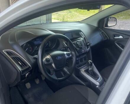 Білий Форд Фокус, об'ємом двигуна 1.56 л та пробігом 339 тис. км за 7000 $, фото 6 на Automoto.ua