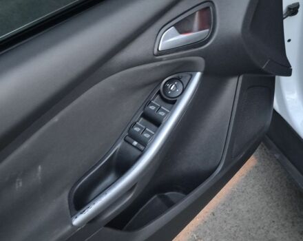 Белый Форд Фокус, объемом двигателя 1.6 л и пробегом 230 тыс. км за 6900 $, фото 6 на Automoto.ua