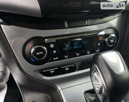Білий Форд Фокус, об'ємом двигуна 2 л та пробігом 182 тис. км за 9800 $, фото 7 на Automoto.ua