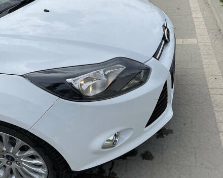 Білий Форд Фокус, об'ємом двигуна 2 л та пробігом 182 тис. км за 9800 $, фото 38 на Automoto.ua