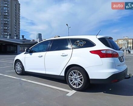 Белый Форд Фокус, объемом двигателя 1.56 л и пробегом 254 тыс. км за 6999 $, фото 4 на Automoto.ua