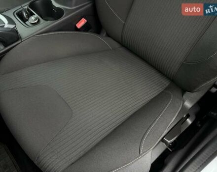 Білий Форд Фокус, об'ємом двигуна 1.6 л та пробігом 211 тис. км за 8750 $, фото 72 на Automoto.ua