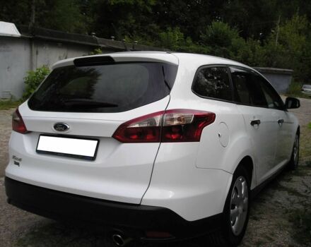 Білий Форд Фокус, об'ємом двигуна 2 л та пробігом 140 тис. км за 7796 $, фото 3 на Automoto.ua