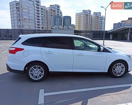 Белый Форд Фокус, объемом двигателя 1.56 л и пробегом 254 тыс. км за 6999 $, фото 1 на Automoto.ua