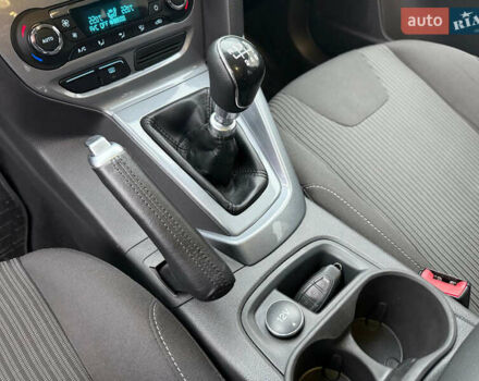 Белый Форд Фокус, объемом двигателя 1.6 л и пробегом 192 тыс. км за 7300 $, фото 16 на Automoto.ua