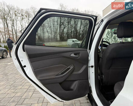 Белый Форд Фокус, объемом двигателя 1.6 л и пробегом 192 тыс. км за 7300 $, фото 33 на Automoto.ua