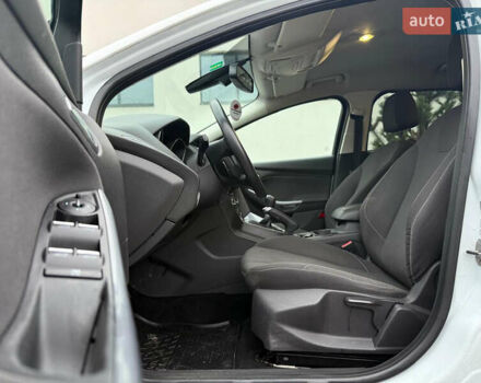 Белый Форд Фокус, объемом двигателя 1.6 л и пробегом 192 тыс. км за 7300 $, фото 26 на Automoto.ua