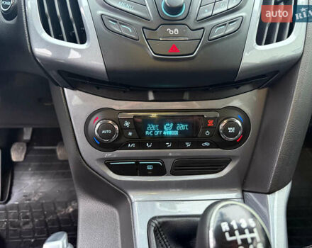 Белый Форд Фокус, объемом двигателя 1.6 л и пробегом 192 тыс. км за 7300 $, фото 19 на Automoto.ua