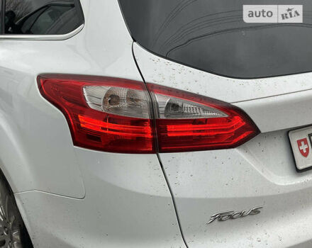 Білий Форд Фокус, об'ємом двигуна 2 л та пробігом 182 тис. км за 9800 $, фото 2 на Automoto.ua