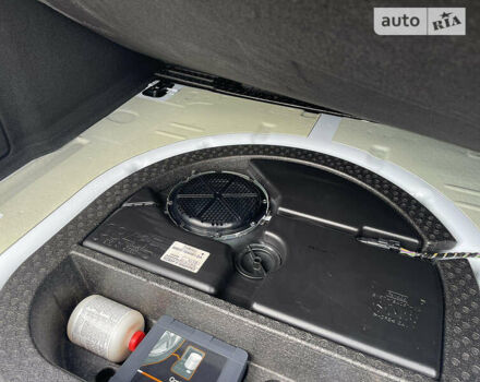 Білий Форд Фокус, об'ємом двигуна 2 л та пробігом 182 тис. км за 9800 $, фото 3 на Automoto.ua