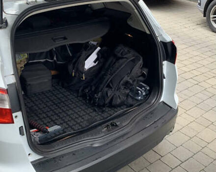 Белый Форд Фокус, объемом двигателя 2 л и пробегом 227 тыс. км за 7500 $, фото 5 на Automoto.ua