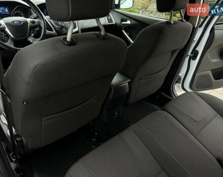 Білий Форд Фокус, об'ємом двигуна 1.6 л та пробігом 211 тис. км за 8750 $, фото 79 на Automoto.ua
