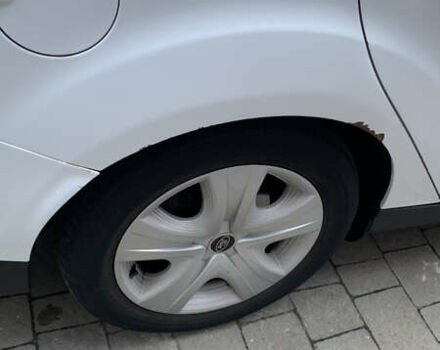 Белый Форд Фокус, объемом двигателя 2 л и пробегом 227 тыс. км за 7500 $, фото 14 на Automoto.ua