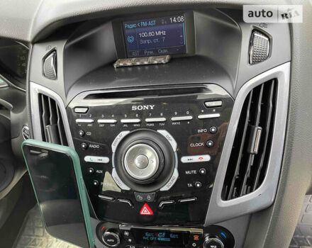 Білий Форд Фокус, об'ємом двигуна 2 л та пробігом 182 тис. км за 9800 $, фото 40 на Automoto.ua